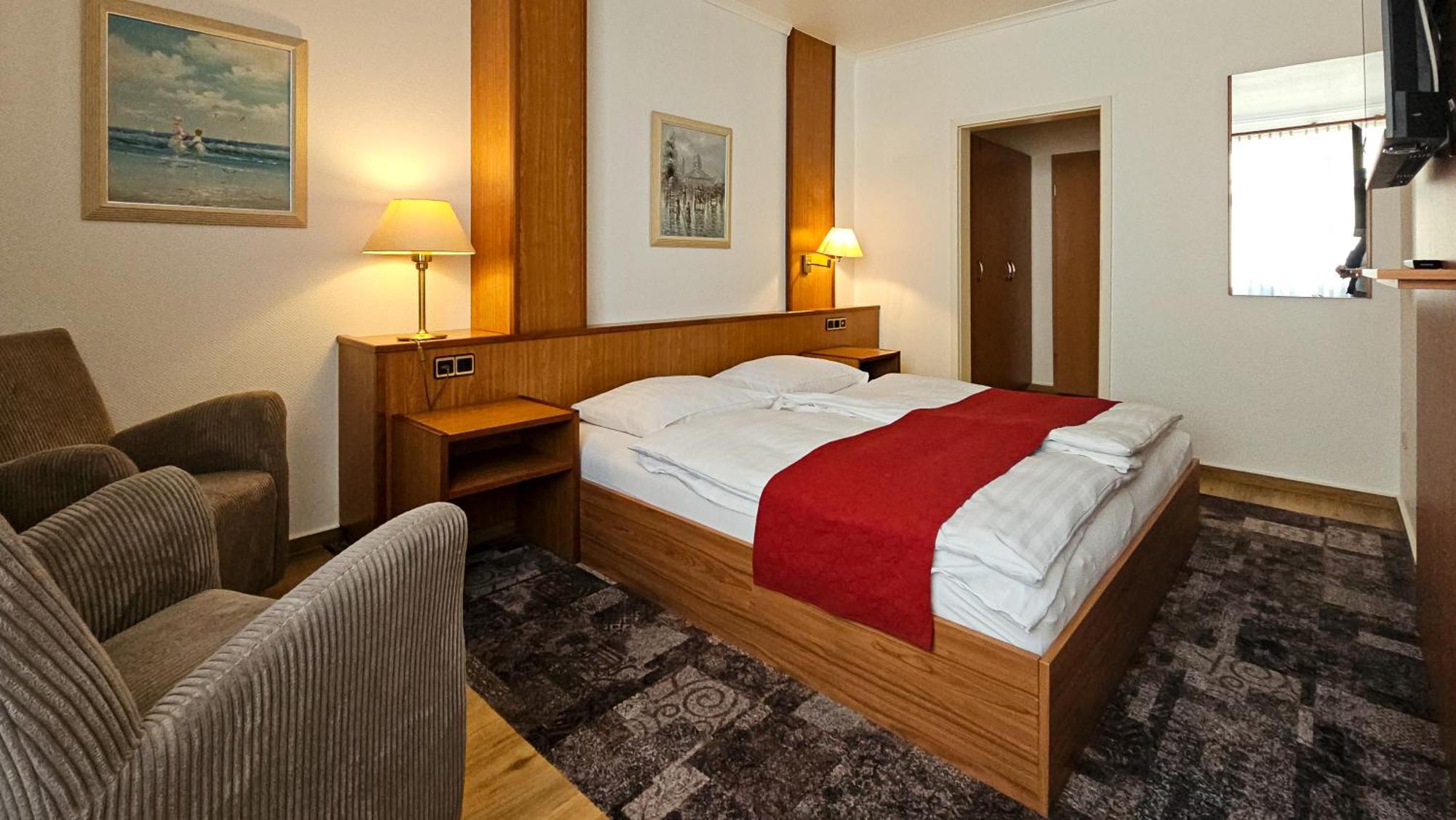 Hotel Zur Post Neubruchhausen Экстерьер фото
